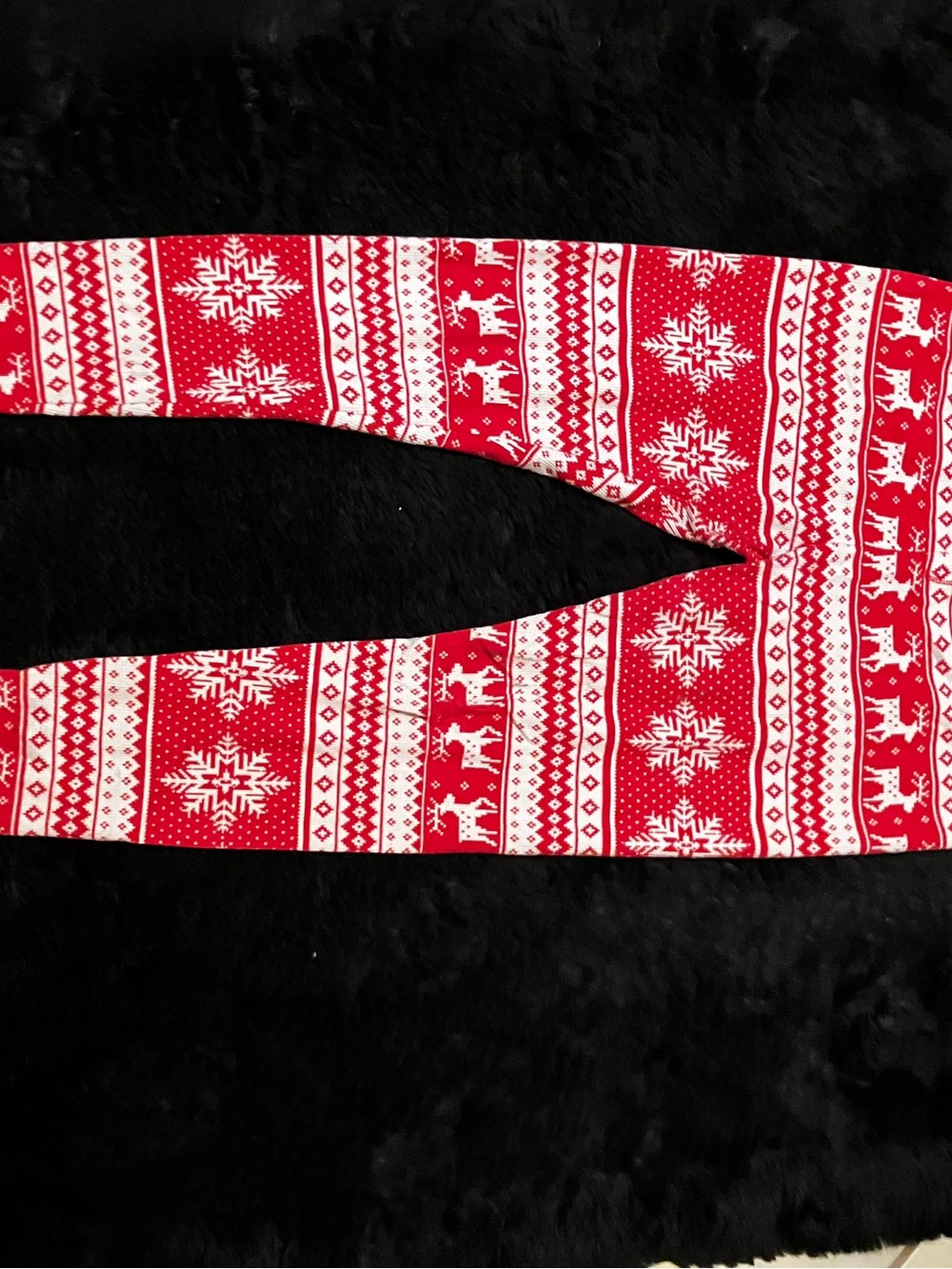 Old Navy Red & White Kids Holiday Scarf with Reindeer & Snowflake Pattern